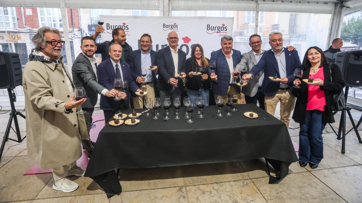 Inauguración institucional del Festival de la Morcilla de Burgos.