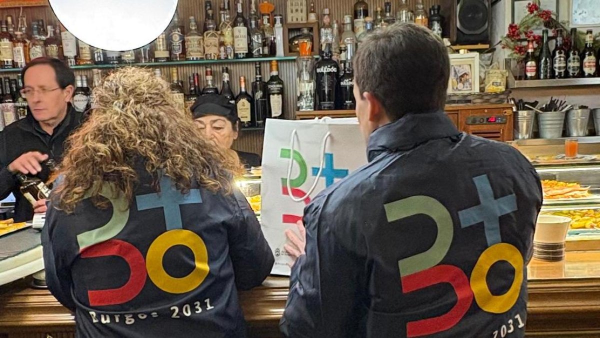 La campaña contempla el reparto de 10.000 posavasos.