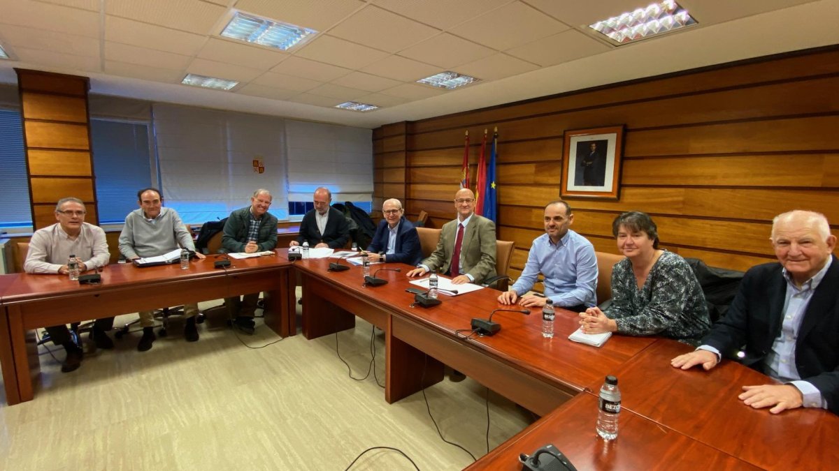 Reunión entre la Plataforma Ferrocarril con Luis Fuentes