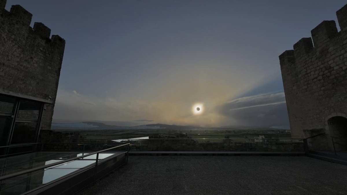 Recreación del eclipse desde la terraza del Alcázar de Medina.