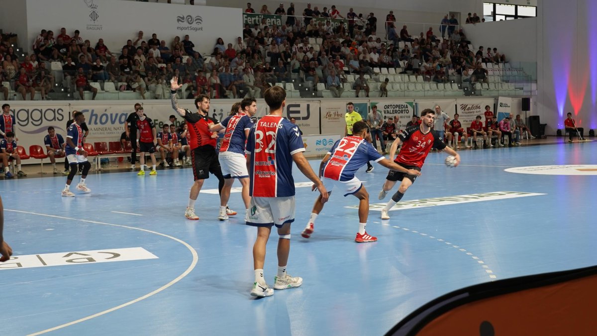 El UBU San Pablo se despide del ascenso con una dura derrota en Alicante.