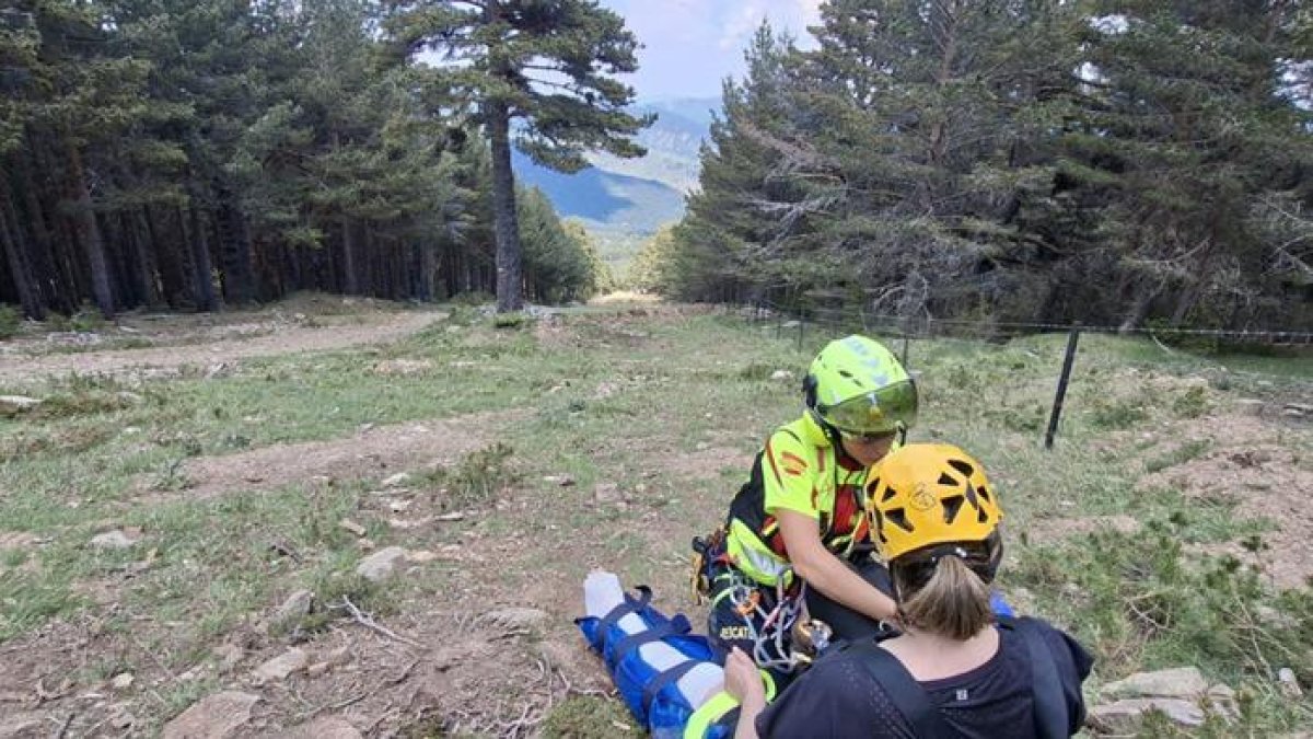 Imagen del rescate de la senderista.