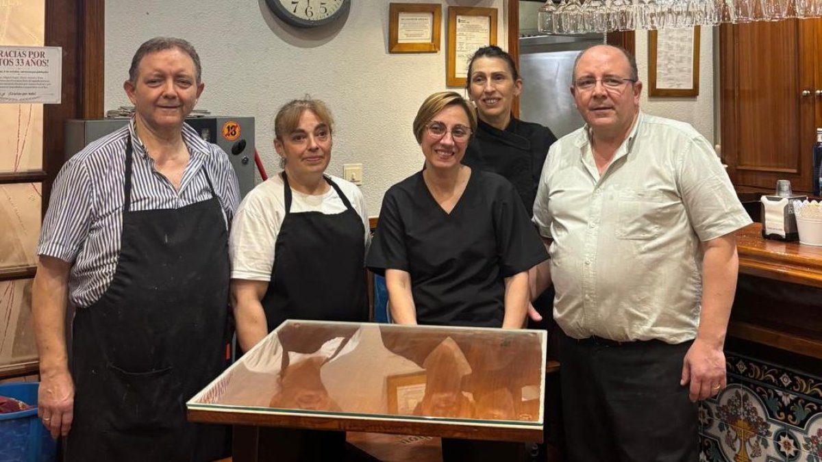 Rufino y Miguel Ángel con Alicia, Juncal y Rosa
