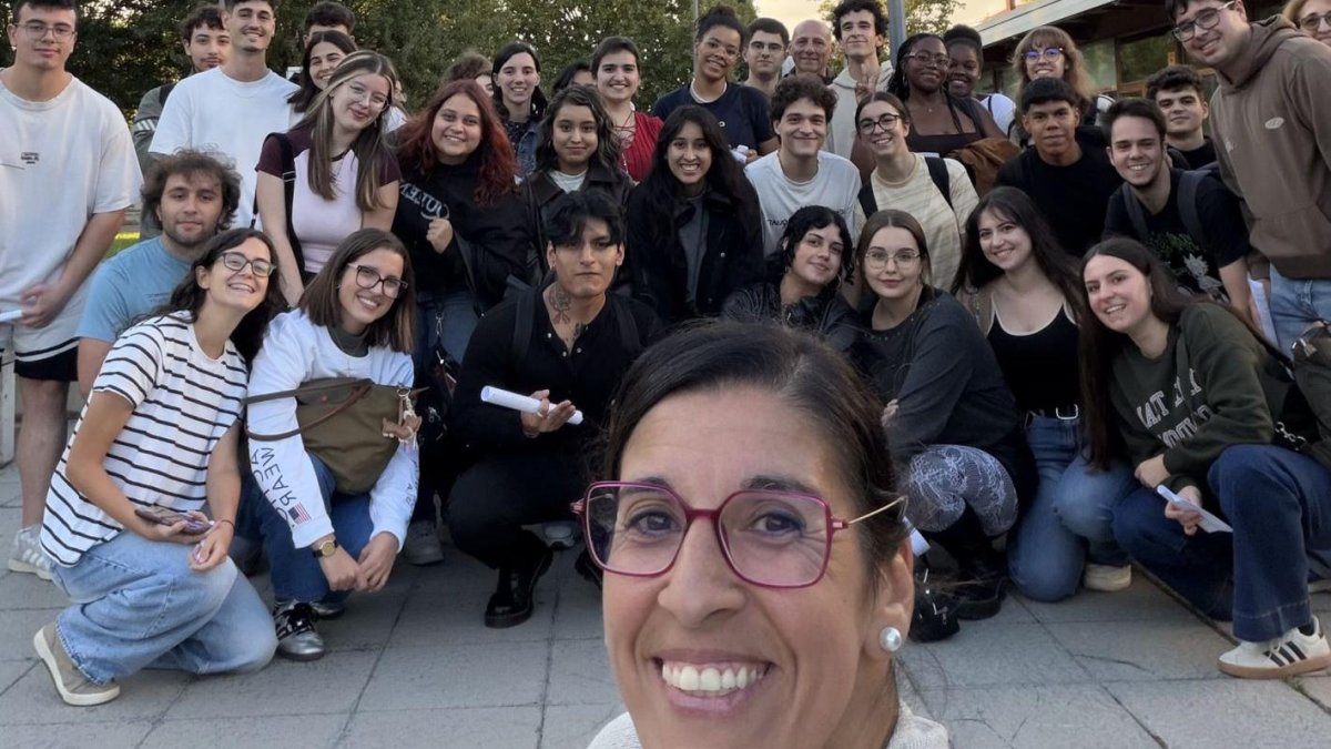 Imagen del encuentro informal entre mentores, mentorizados y tutores.