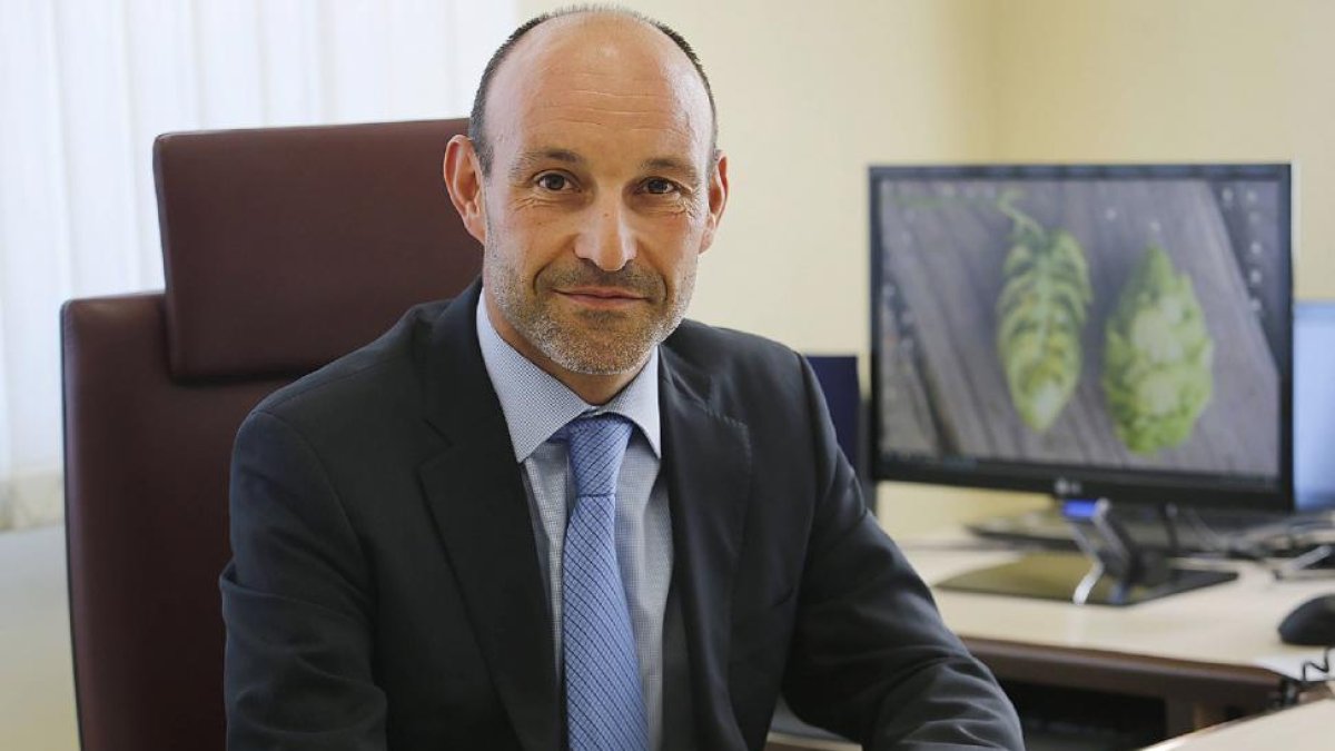 José Antonio Magadán en las instalaciones de Hopsteiner en León.-EM