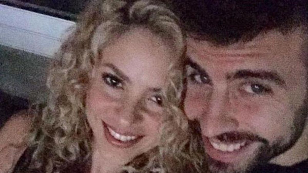 Shakira y Piqué estarán juntos por vez primera en Colombia esta Navidad.-TWITTER