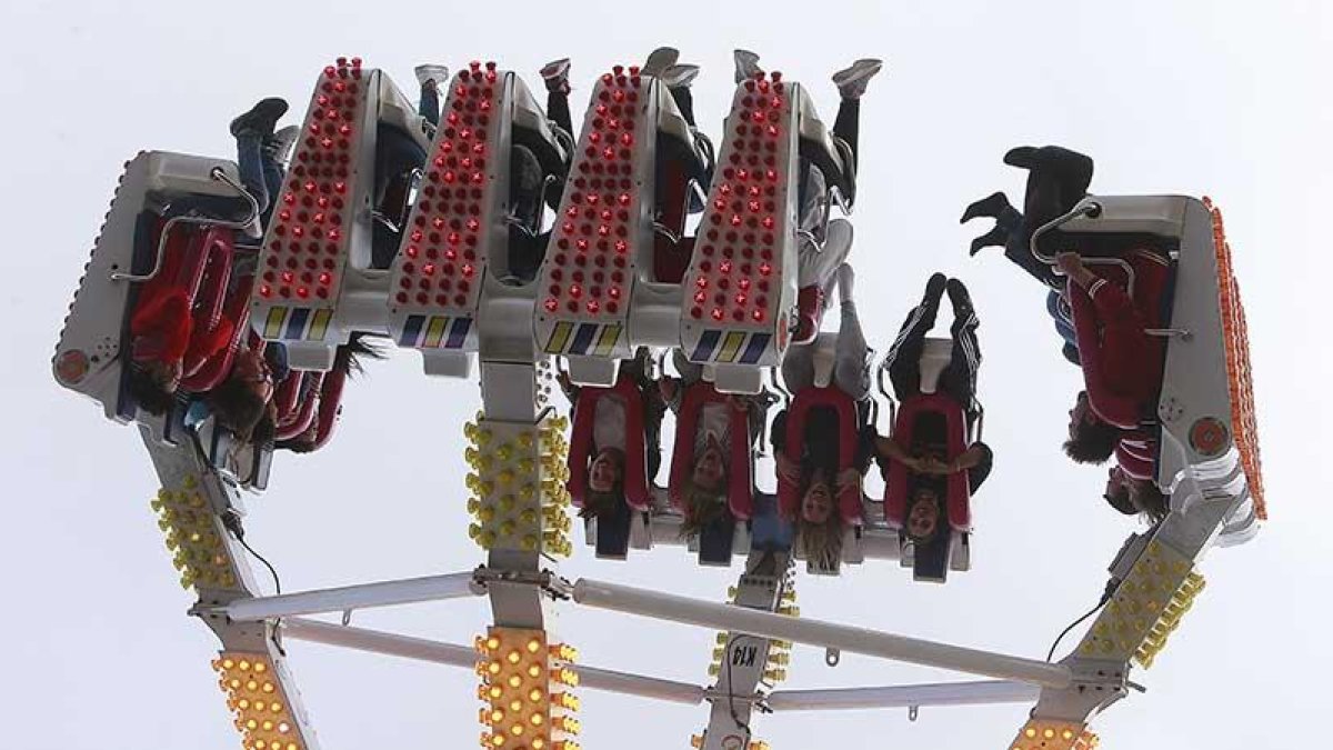 El equipo de Gobierno tiene un mes para definir la ubicación provisional de la Feria de Atracciones que tanta polémica ha generado.