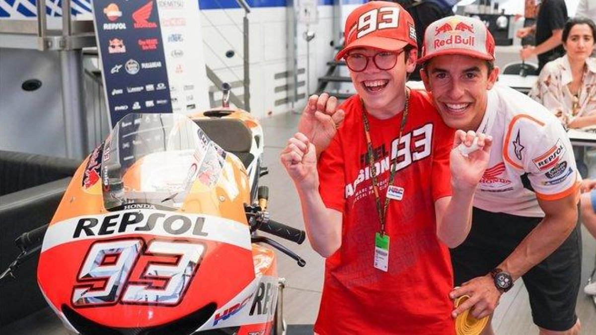 José Luis Cazalla Super Celu y Marc Márquez, uno de sus grandes amigos, volvieron a verse hoy en Jerez.-ALEJANDRO CERESUELA