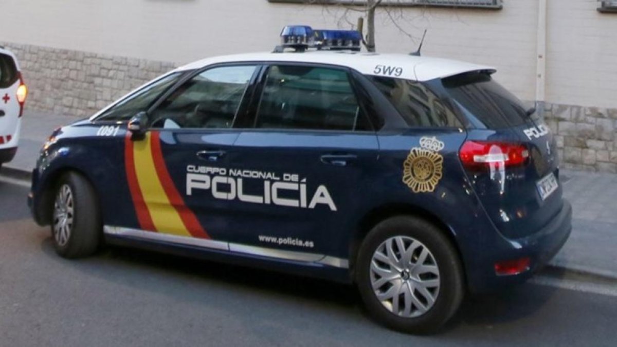 Coche patrulla de la Policía Nacional.-MANUEL LORENZO