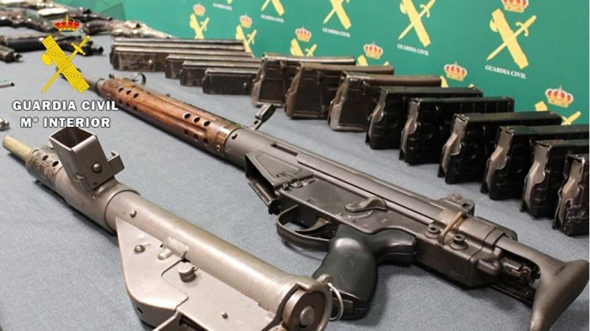 Armas intervenidas por la Guardia Civil. ECB