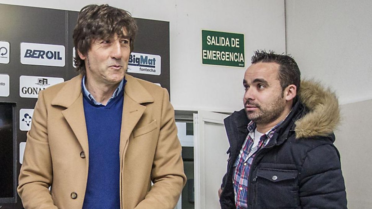 Patxi Salinas y David Carnero se despidieron en la tarde de ayer en la sala de prensa de El Plantío-Santi Otero