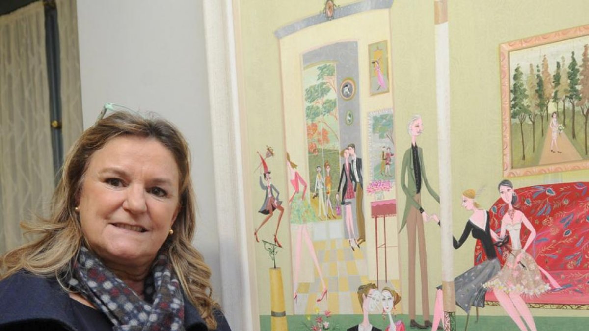 Laura Esteban, con una de las obras de la colección ‘Luz en los inviernos’.-Israel L. Murillo