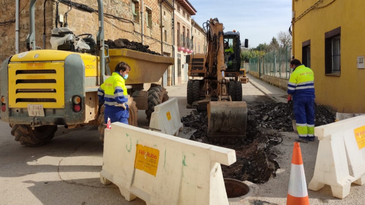 Imagen de las obras en la calle Oriente. ECB
