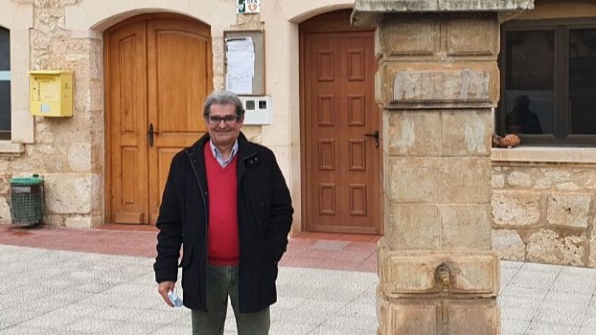 Alejandro Sanz, alcalde de Pardilla. L. V.