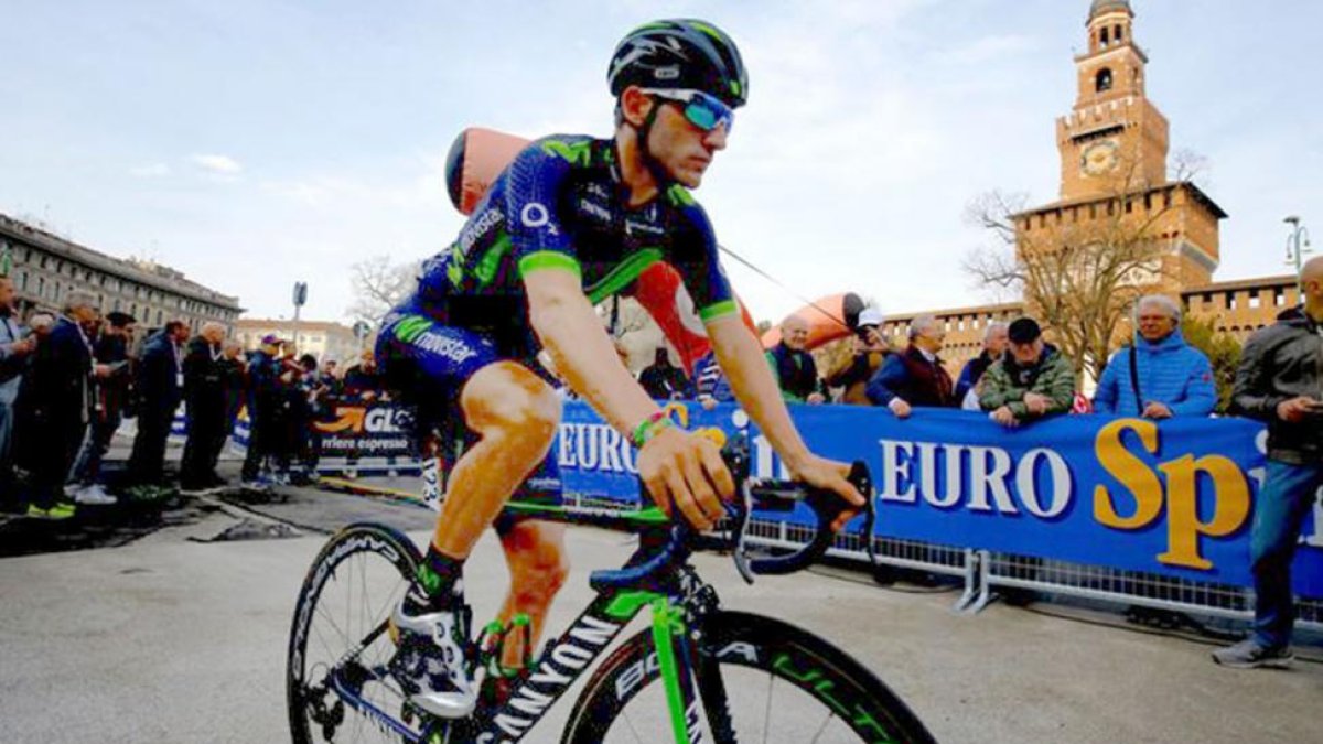 Carlos Barbero antes de comenzar su participación en la Milán-San Remo.-MOVISTARTEAM.COM