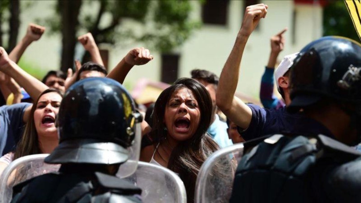 Manifestación contra el presidente Maduro el pasado 7 de septiembre en Los Teques, Estado Miranda.-AFP / RONALDO SCHEMIDT