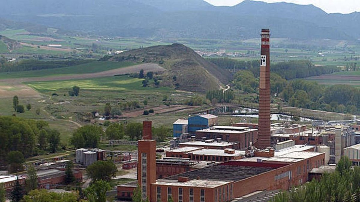 Los terrenos de Rottneros cuando la planta aún estaba en funcionamiento.-ECB