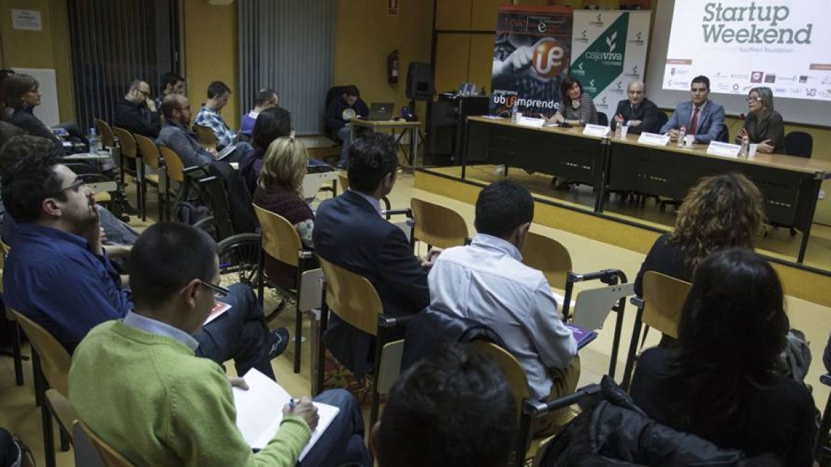 Imagen de archivo de la pasada edición del Start Up Weekend.-SANTI OTERO