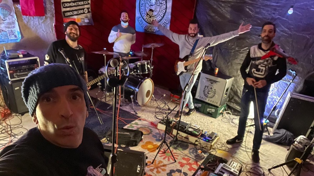 Cronómetrobudú en el local de ensayo. CRONÓMETROBUDÚ