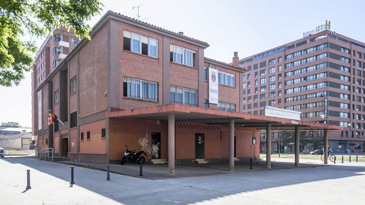 Sede de la Escuela de Relaciones Laborales. ECB