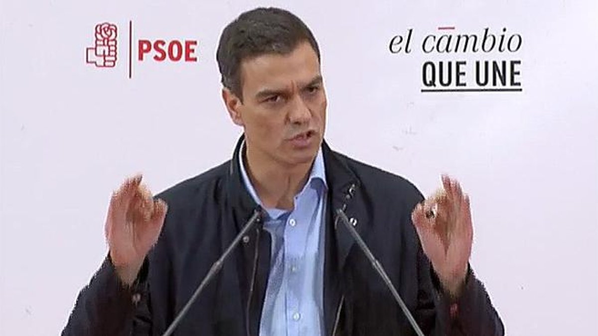 Para el líder del PSOE, la política económica de Rajoy es que hay