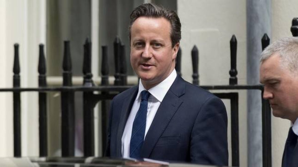 El apoyo de los británicos a continuar en la Unión Europea (UE) ha crecido hasta el 55%, nueve puntos porcentuales más respecto a dos años atrás, según un sondeo del Pew Research Center. El primer ministro británico, David Cameron, reelegido por mayoría -Foto: AP / MATT DUNHAM