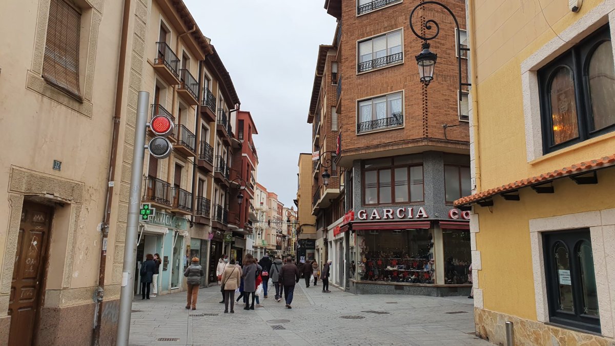 Imagen de la calle Isilla en Aranda de Duero. L. V.