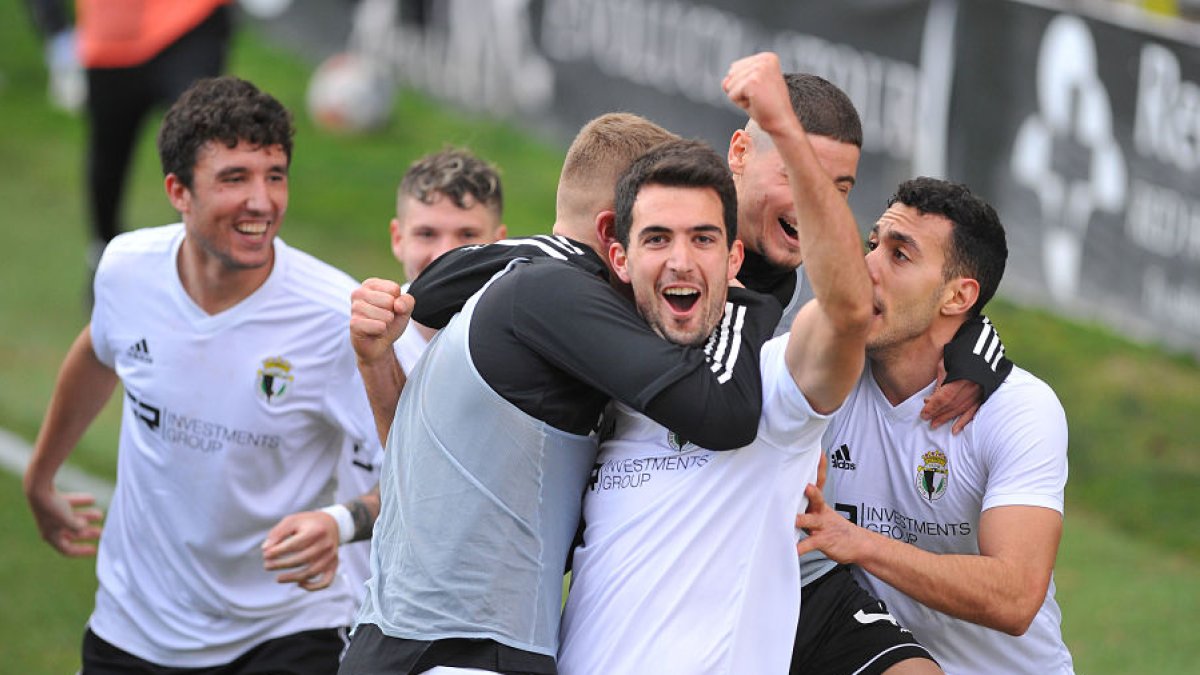 Claudio Medina fue el autor del gol de la victoria para el Burgos CF. FOTOS: TOMÁS ALONSO