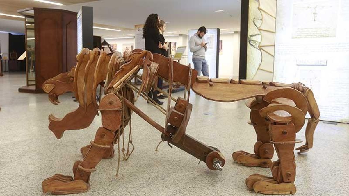 Imagen de la recreación de uno de los inventos de Da Vinci.-RAÚL G. OCHOA