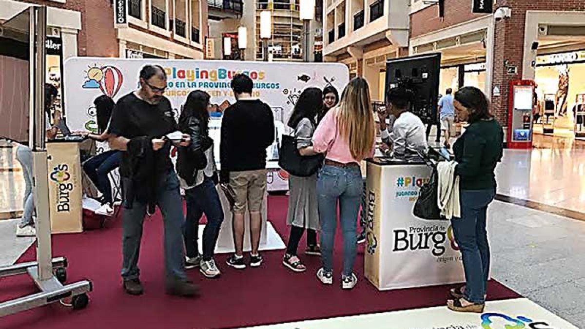 Sodebur quiere acercaral público de los centros comerciales la riqueza turística burgalesa.-ECB