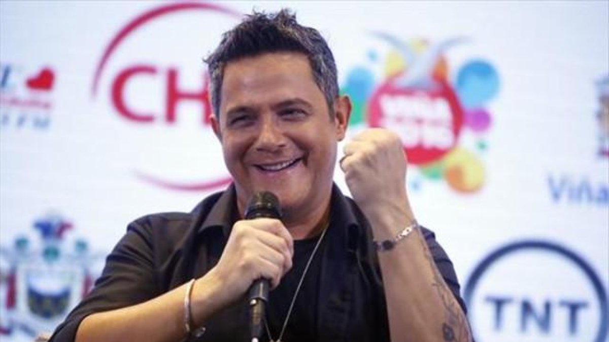 Alejandro Sanz, el martes durante la rueda de prensa en Viña del Mar, en la costa de Chile.-EFE / MARIO RUIZ