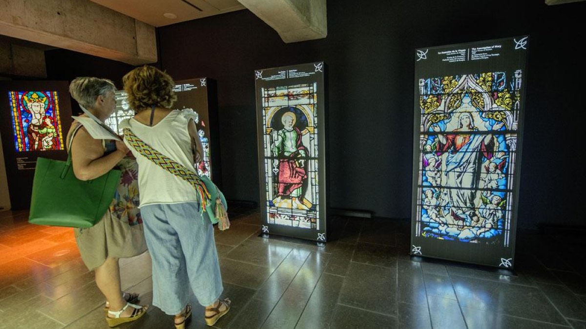El Centro de Interpretación de Vidrieras se sitúa en una de las salas del Centro de Recepción de Turistas de Burgos (Citur).-ISRAEL L. MURILLO