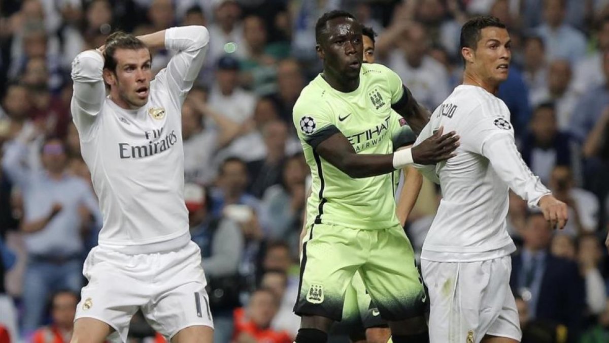 Cristiano Ronaldo y Gareth Bale, durante un partido de Champions ante el Manchester City.-JOSE LUIS ROCA