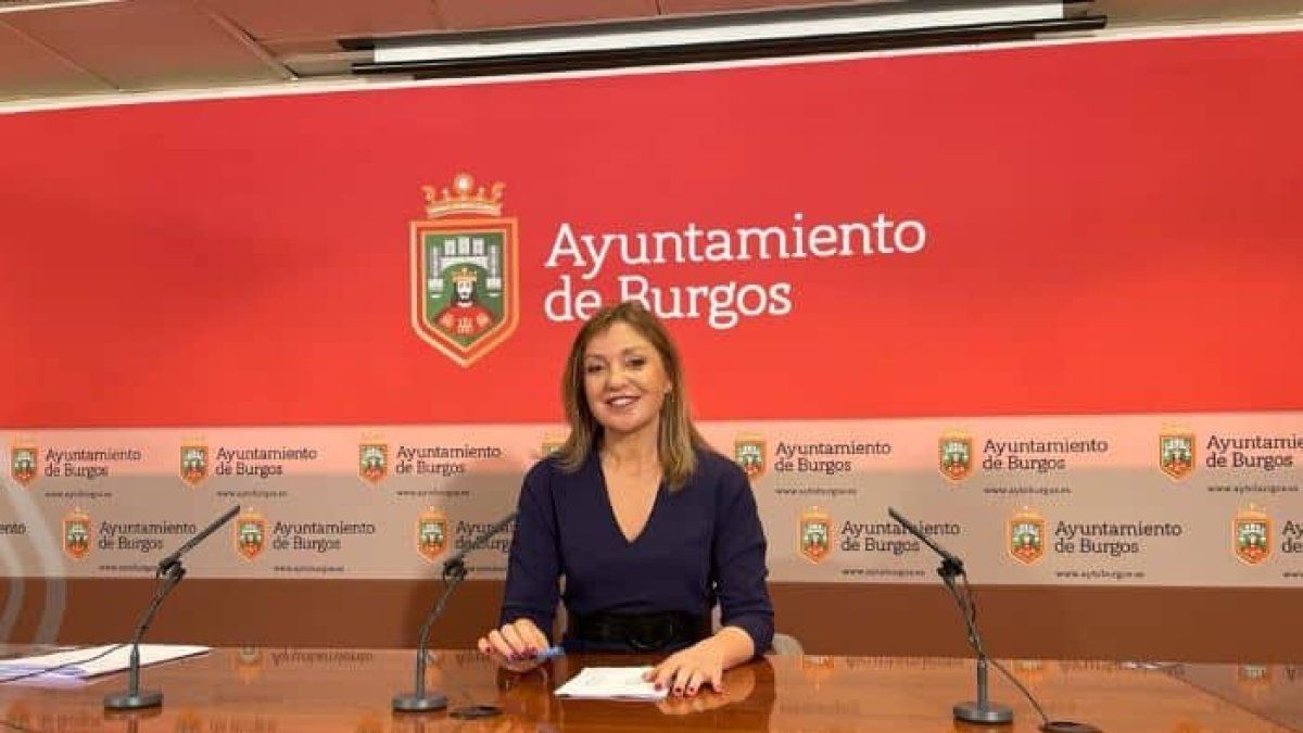Carolina Blasco, portavoz municipal del PP, en rueda de prensa.