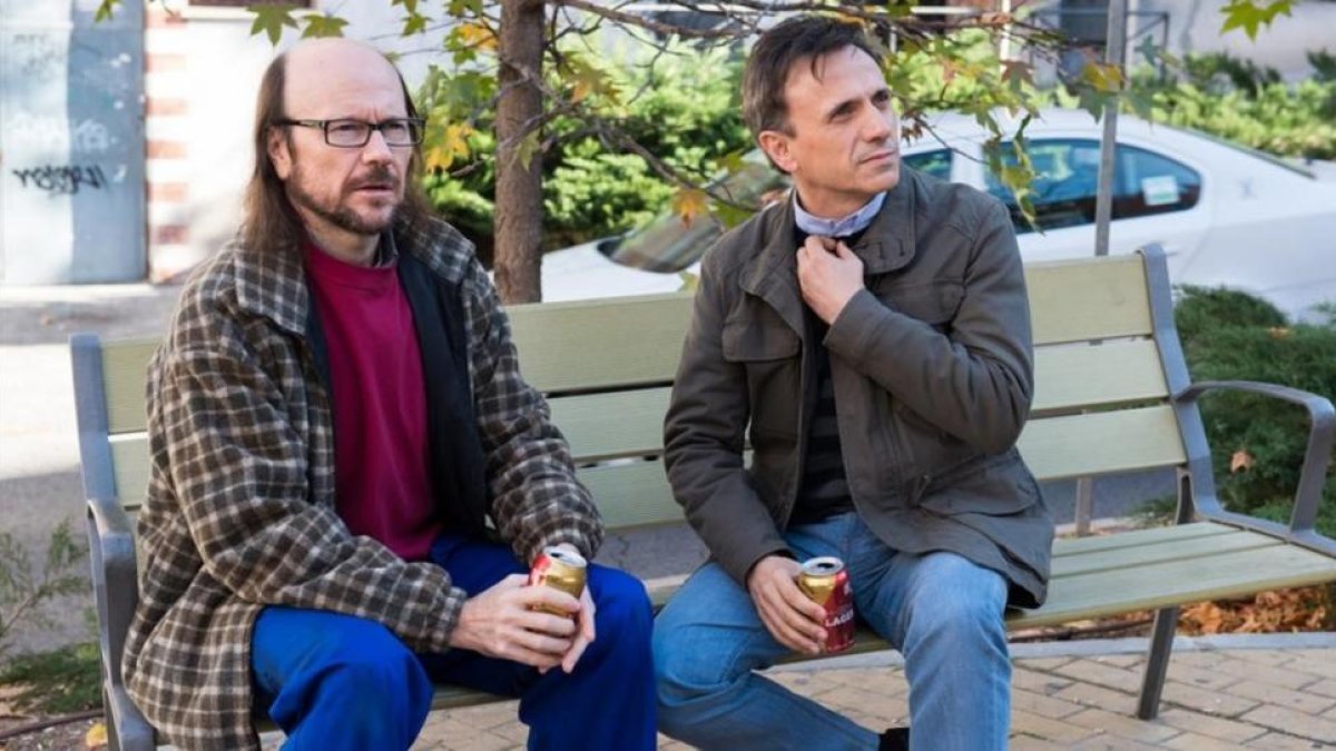 Santiago Segura y José Mota, en la serie de TVE-1 'El hombre de tu vida'.-