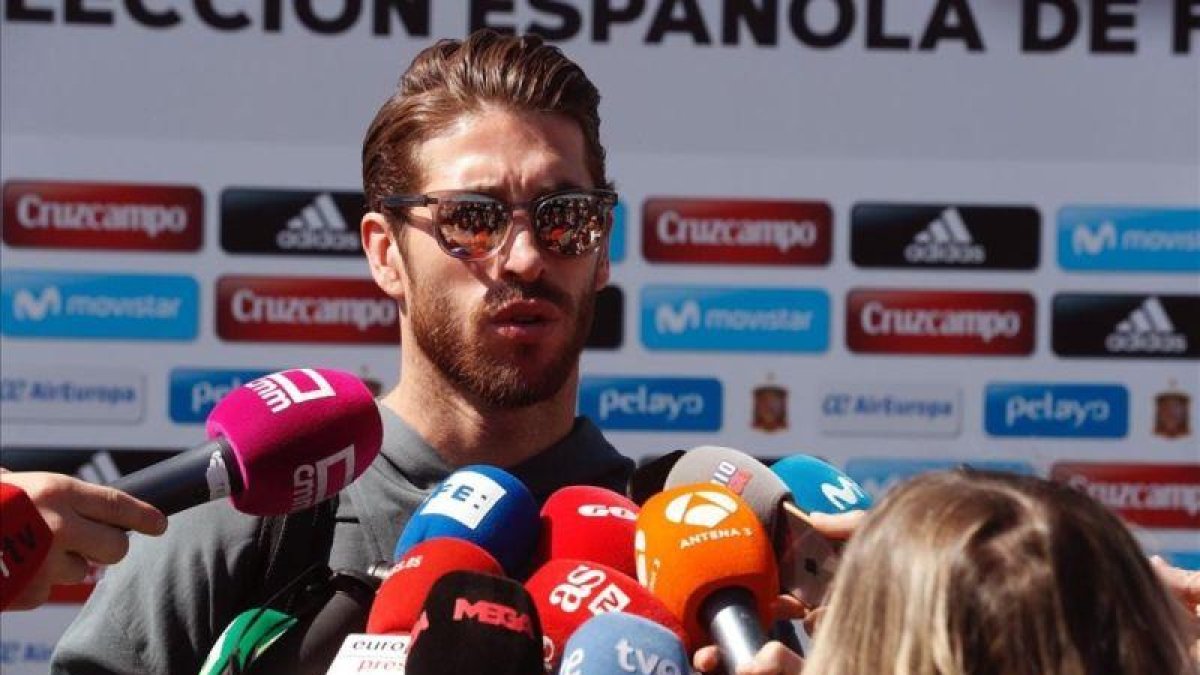 Ramos, este lunes en Las Rozas donde ha realizado las declaraciones sobre su relación con Piqué.-EFE / ZIPI