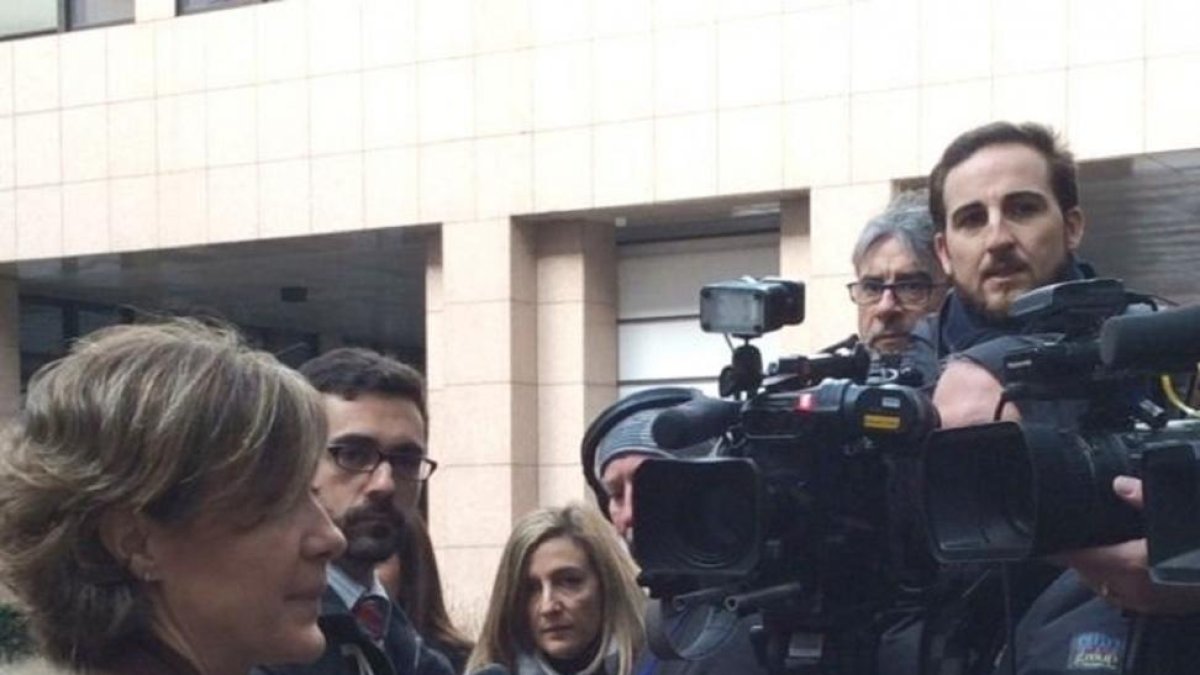 Tejerina atiende a los medios antes del Consejo.-E.M.