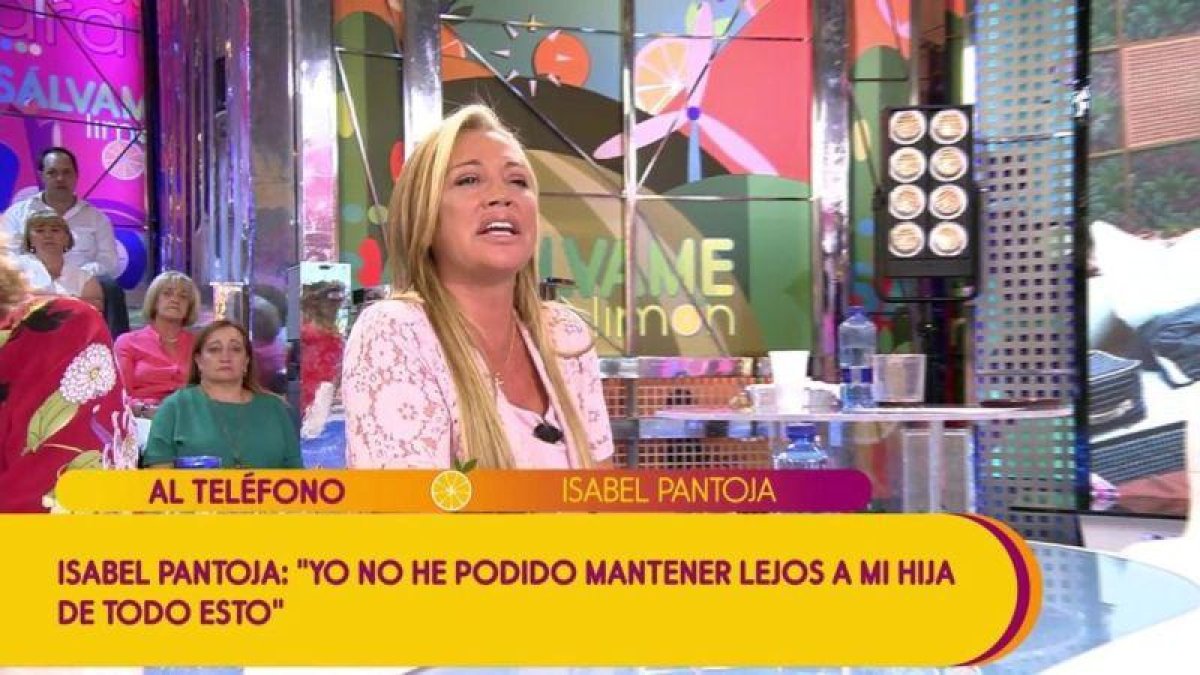 Belén Esteban hablando con Isabel Pantoja en Sálvame.-TELECINCO