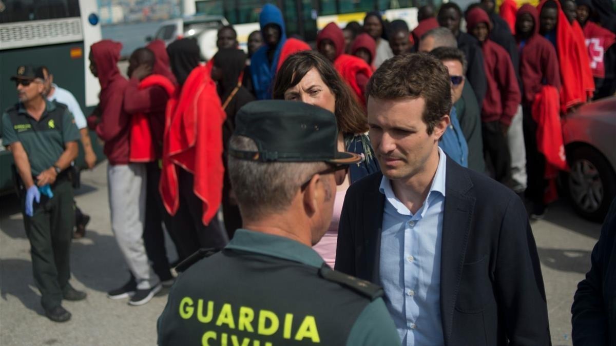 El presidente del PP, Pablo Casado, en su visita este agosto a Algeciras. /-JORGE GUERRERO (AFP)