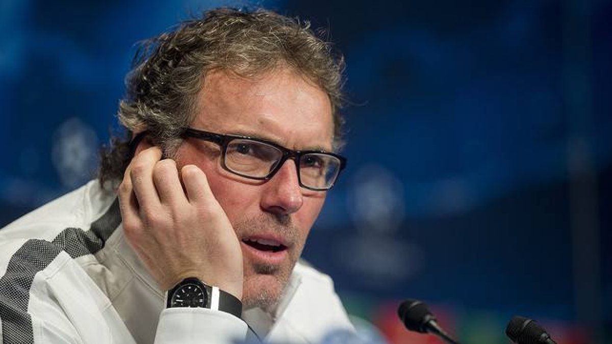 El entrenador del PSG, Laurent Blanc, durante la rueda de prensa previa al partido contra el Barça.-Foto: JORDI COTRINA