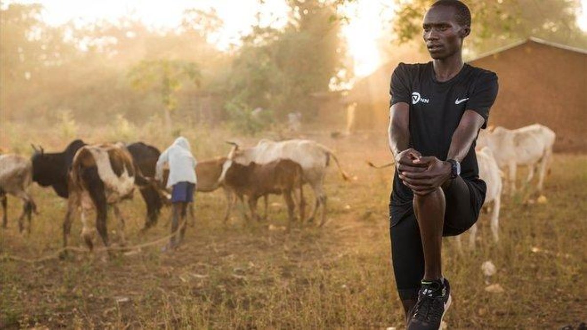 Joshua Cheptegei, en el distrito de Kapchorwa, en Uganda.-DAN VERNON