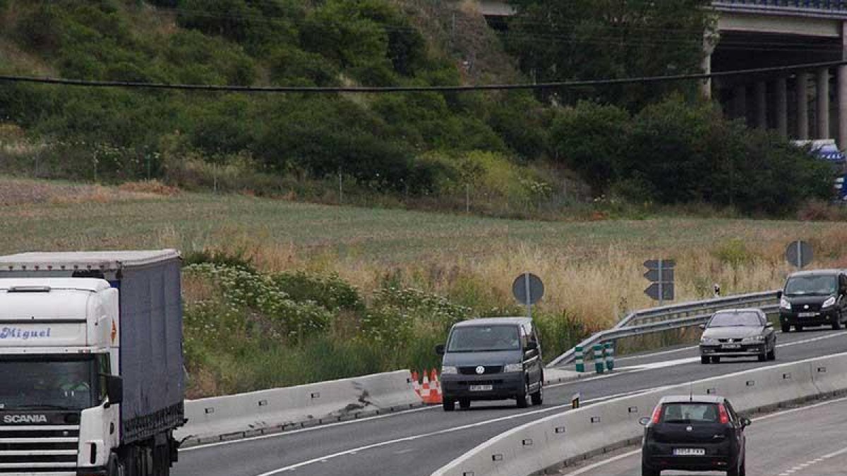 Imagen de uno de los nuevos accesos a Briviesca desde la N-I.-G. G.