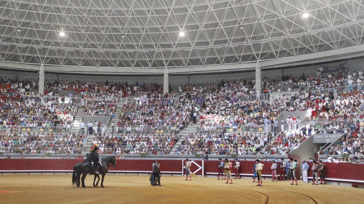 La Plaza de Toros de Burgos podría acoger feria taurina entre el 26 y el 29 de junio.
