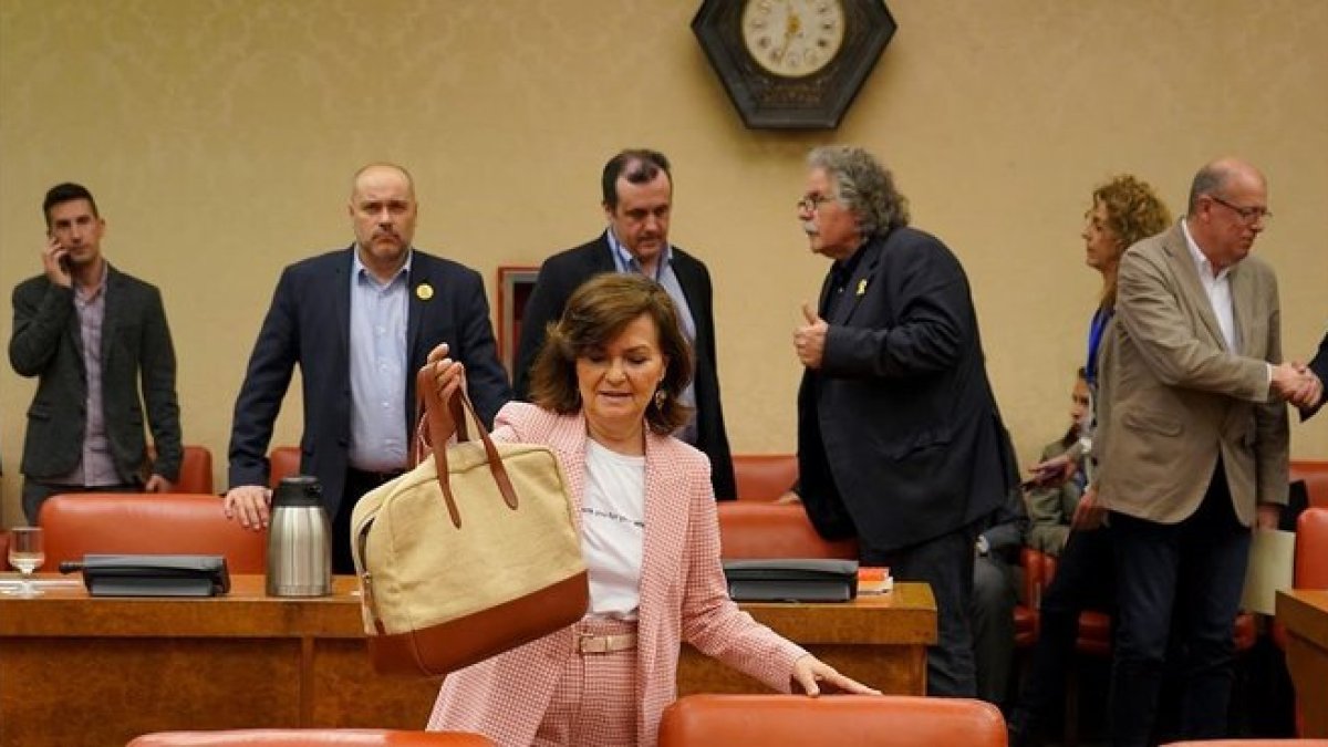 La vicepresidenta del Gobierno, Carmen Calvo, ha defendido el real decreto del brexit en la Diputación Permanente.-JOSÉ LUIS ROCA