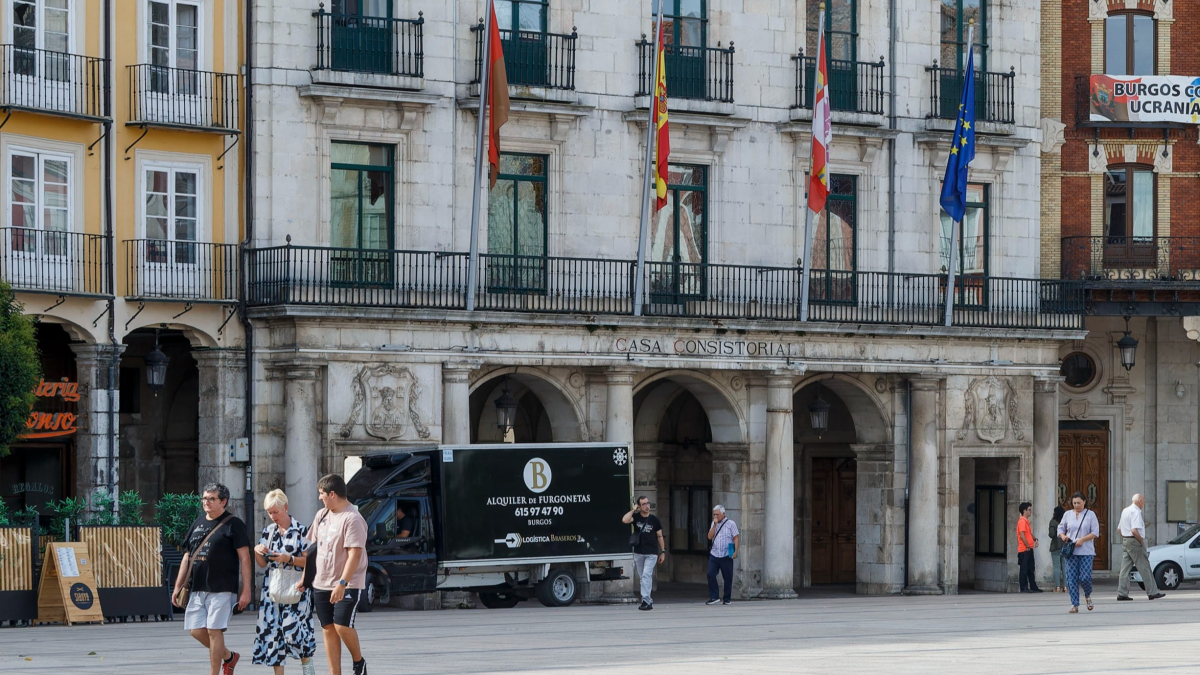Exterior del Ayuntamiento de Burgos. ECB