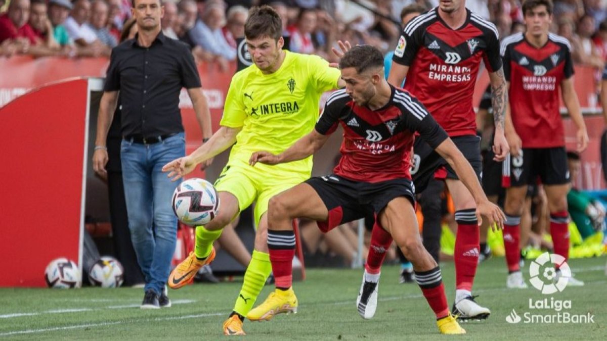 El Mirandés visita al Alavés. LALIGA