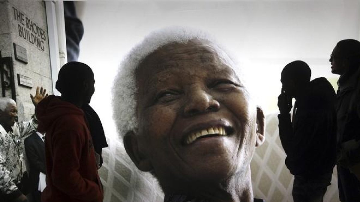 Nelson Mandela fue un abogado, activista contra el apartheid, político y filántropo sudafricano que presidió su país de 1994 a 1999.-UNCREDITED (AP)
