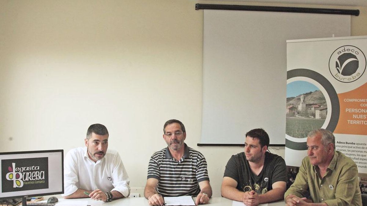(De izq. a dcha.), Petit, Gómez, Cabezón y Saéz durante la presentación.-G. G.