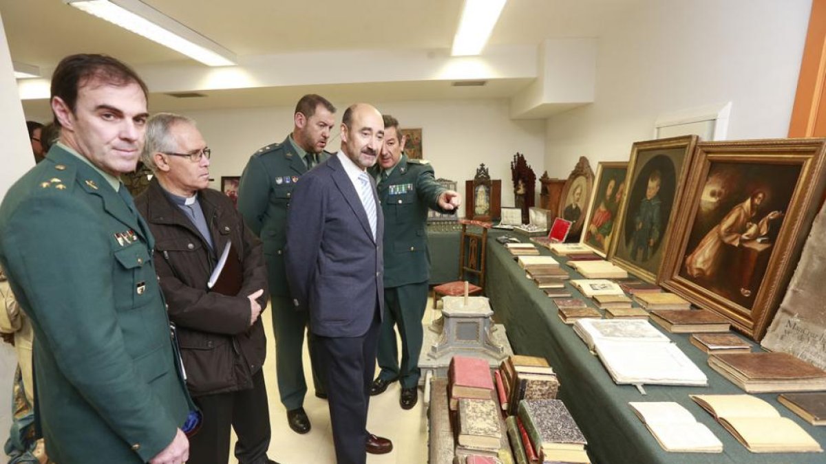 La operación concluyó en diciembre con 3 detenidos y el hallazgo de 200 piezas, las cuales se mostraron la pasada semana-R. O.