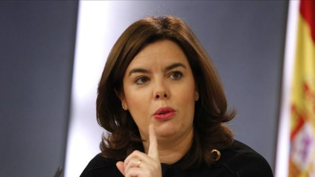 La vicepresidenta del Gobierno, Soraya Sáenz de Santamaría, en consejo de ministros.-JUAN MANUEL PRATS